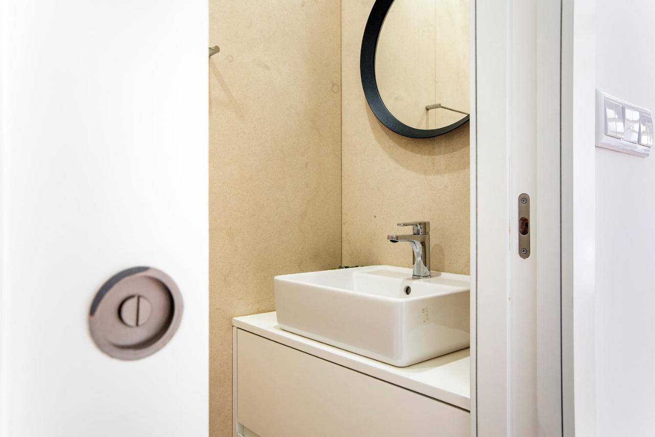 Bright 3Br Flat W/ Ac In City Center By Lovelystay بورتو المظهر الخارجي الصورة